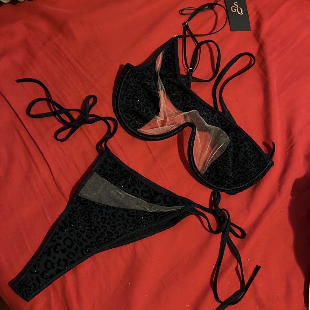 Gigi Bikini Set - Picture 3 of 17